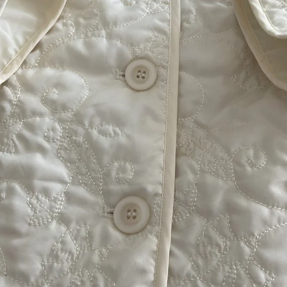 NWOT Kim Rogers quilted signature button bed jacket - Picture 6 of 10